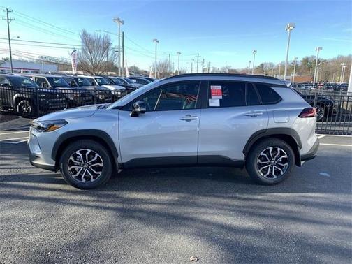 2026 Toyota Corolla Cross Hybrid SE