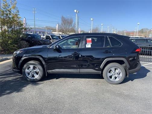 2025 Toyota RAV4 Hybrid LE