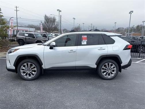 2025 Toyota RAV4 XLE Premium