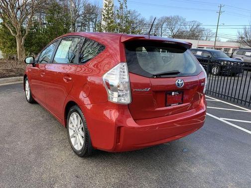2012 Toyota Prius v Five
