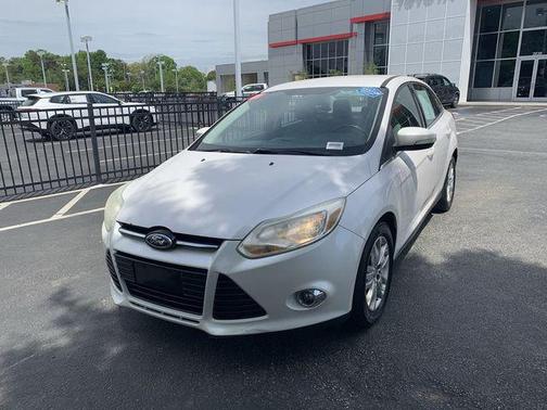 White Platinum 2012 Ford Focus SEL