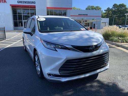 2023 Toyota Sienna Limited
