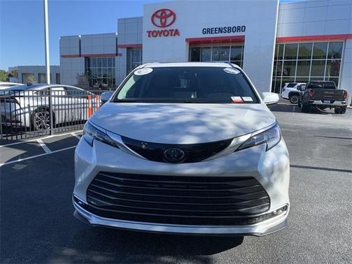 2023 Toyota Sienna Limited