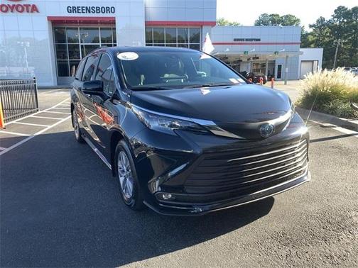 2025 Toyota Sienna XLE