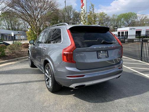 Gray Metallic 2018 Volvo XC90 T6 Momentum