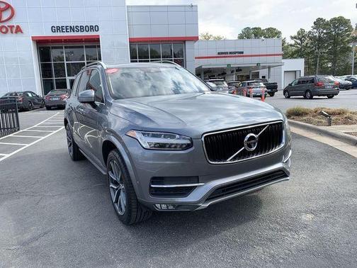 Gray Metallic 2018 Volvo XC90 T6 Momentum