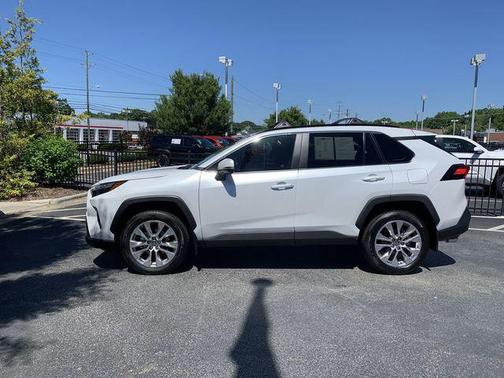 Wind Chill Pearl 2025 Toyota RAV4 XLE Premium