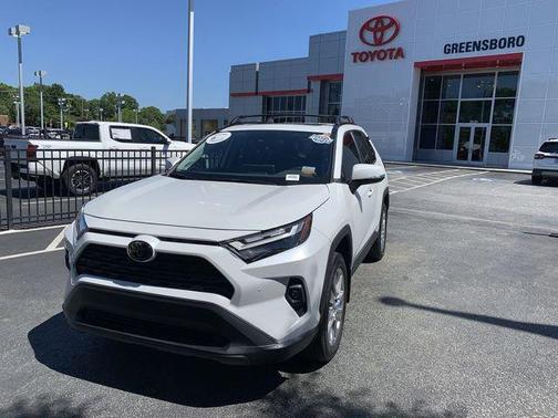Wind Chill Pearl 2025 Toyota RAV4 XLE Premium