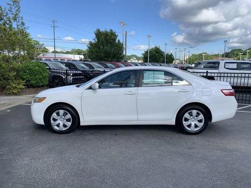 Super White 2009 Toyota Camry LE