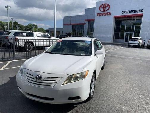 Super White 2009 Toyota Camry LE