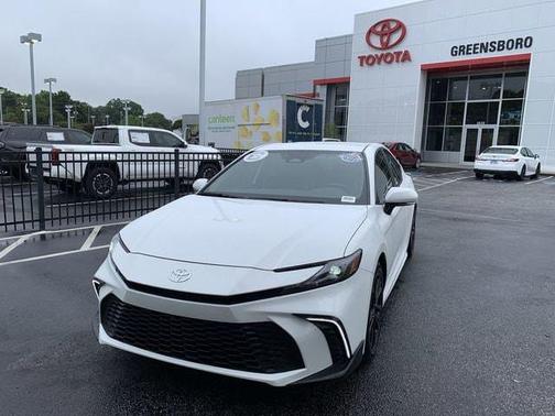Ice Cap 2026 Toyota Camry SE