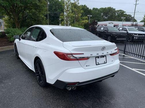 Ice Cap 2026 Toyota Camry SE