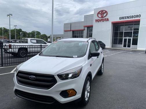 Oxford White 2019 Ford Escape S
