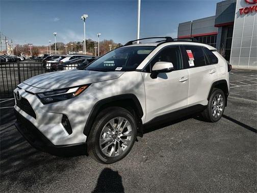 2025 Toyota RAV4 XLE Premium