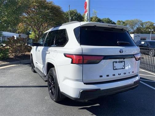 2023 Toyota Sequoia SR5