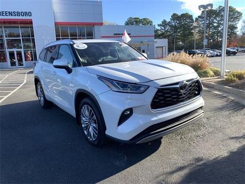 2022 Toyota Highlander Platinum