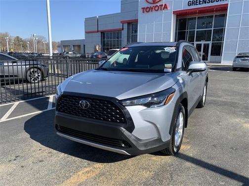 2024 Toyota Corolla Cross LE