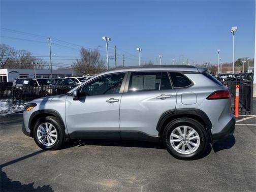 2024 Toyota Corolla Cross LE