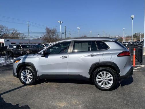 2024 Toyota Corolla Cross LE