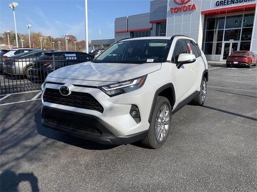2025 Toyota RAV4 XLE Premium