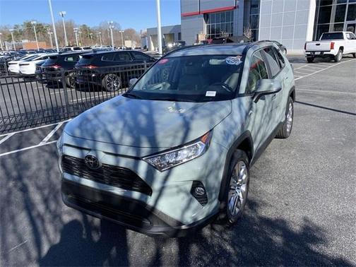 2020 Toyota RAV4 XLE Premium