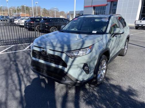 2020 Toyota RAV4 XLE Premium