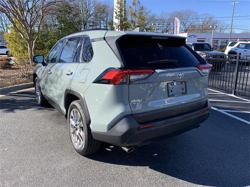 2020 Toyota RAV4 XLE Premium