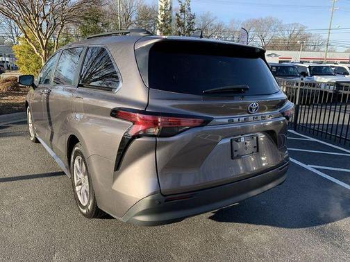 2021 Toyota Sienna XLE