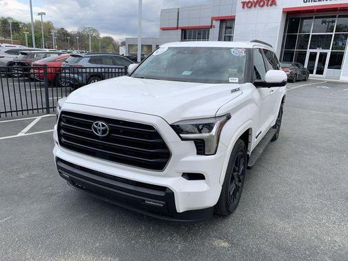 Ice 2024 Toyota Sequoia SR5