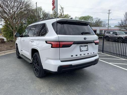 2024 Toyota Sequoia SR5