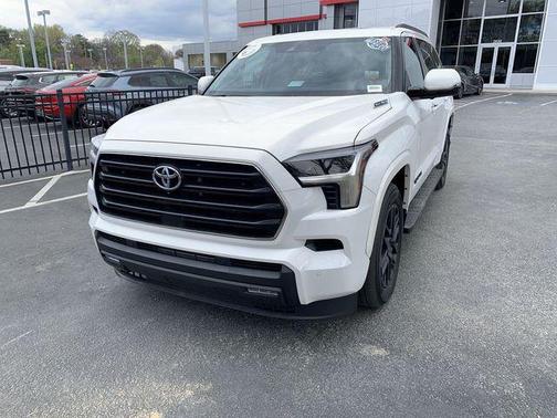 Ice 2024 Toyota Sequoia SR5