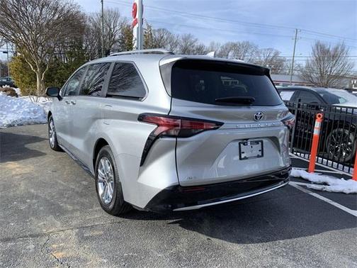 2022 Toyota Sienna Platinum 7 Passenger