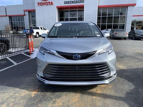 2022 Toyota Sienna Platinum 7 Passenger