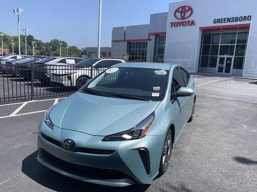 Pearl 2019 Toyota Prius XLE
