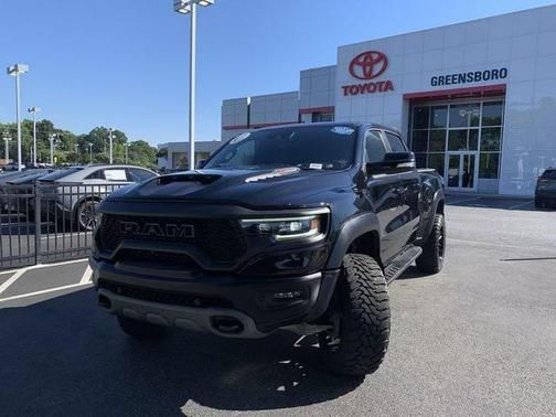 Diamond Black Crystal Pearlcoat 2022 RAM 1500 TRX