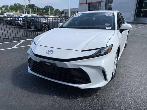 Ice Cap 2025 Toyota Camry LE