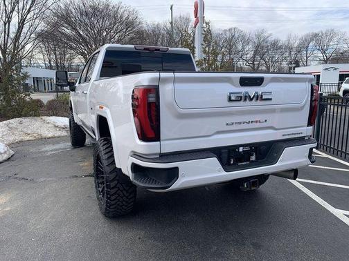 2024 GMC Sierra 2500 Denali Ultimate