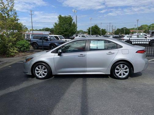 Classic Silver Metallic 2025 Toyota Corolla LE
