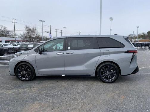 2025 Toyota Sienna XSE 7 Passenger
