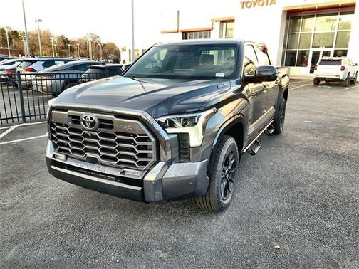 2025 Toyota Tundra Hybrid Platinum