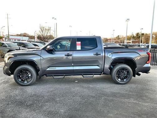 2025 Toyota Tundra Hybrid Platinum