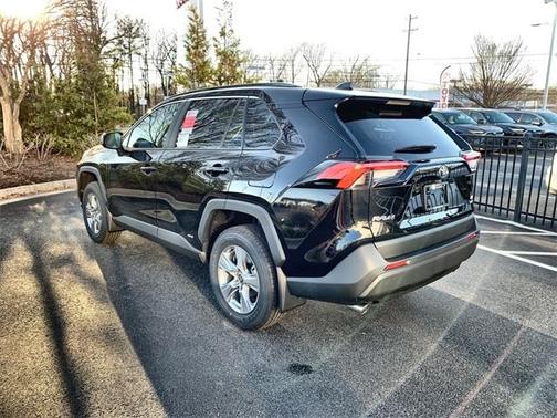 2025 Toyota RAV4 Hybrid LE