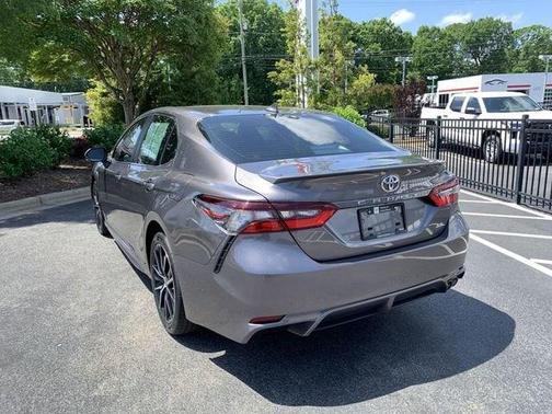 Predawn Gray Mica 2024 Toyota Camry SE