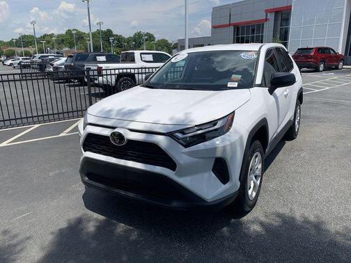 Ice Cap 2025 Toyota RAV4 LE