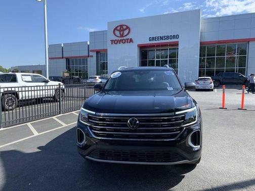 Deep Black Pearl 2025 Volkswagen Atlas 2.0T SEL