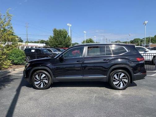 Deep Black Pearl 2025 Volkswagen Atlas 2.0T SEL