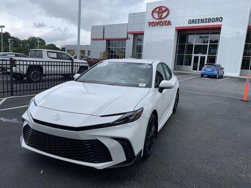 Ice Cap 2025 Toyota Camry SE