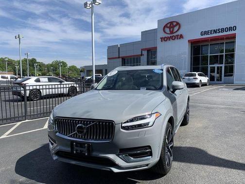 Vapour Gray Metallic 2024 Volvo XC90 B5 Plus Bright Theme