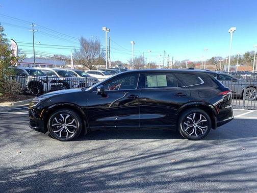 2025 Toyota Crown Signia XLE XLE