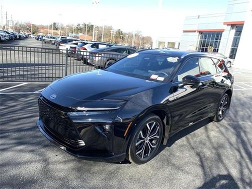 2025 Toyota Crown Signia XLE XLE